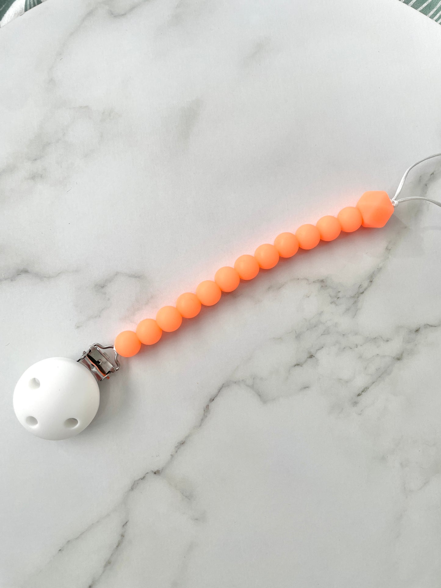 Glow in the dark dummy chain - orange.
