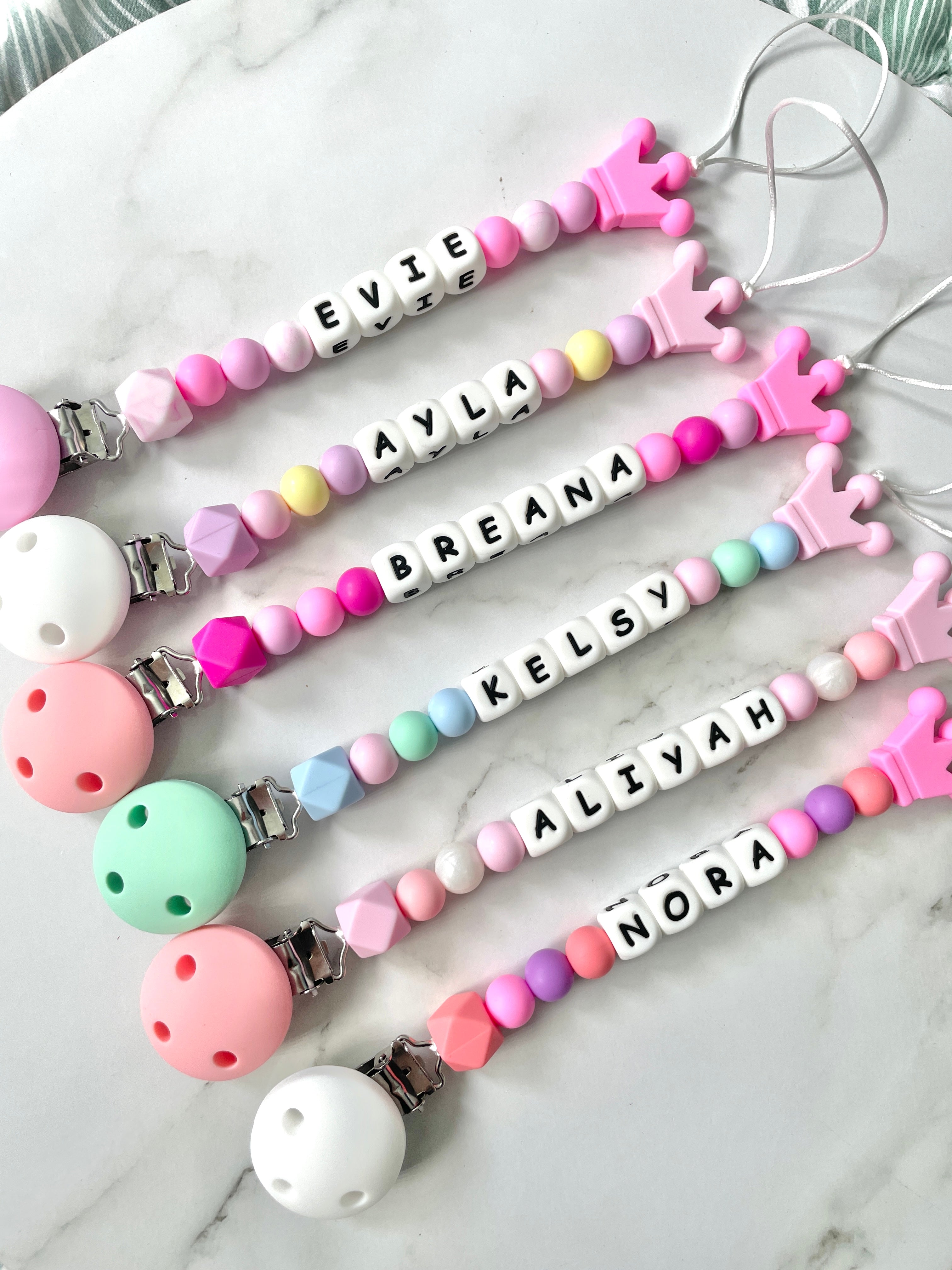 Personalised dummy chain, dummy clip, dummy holder, pink crown.