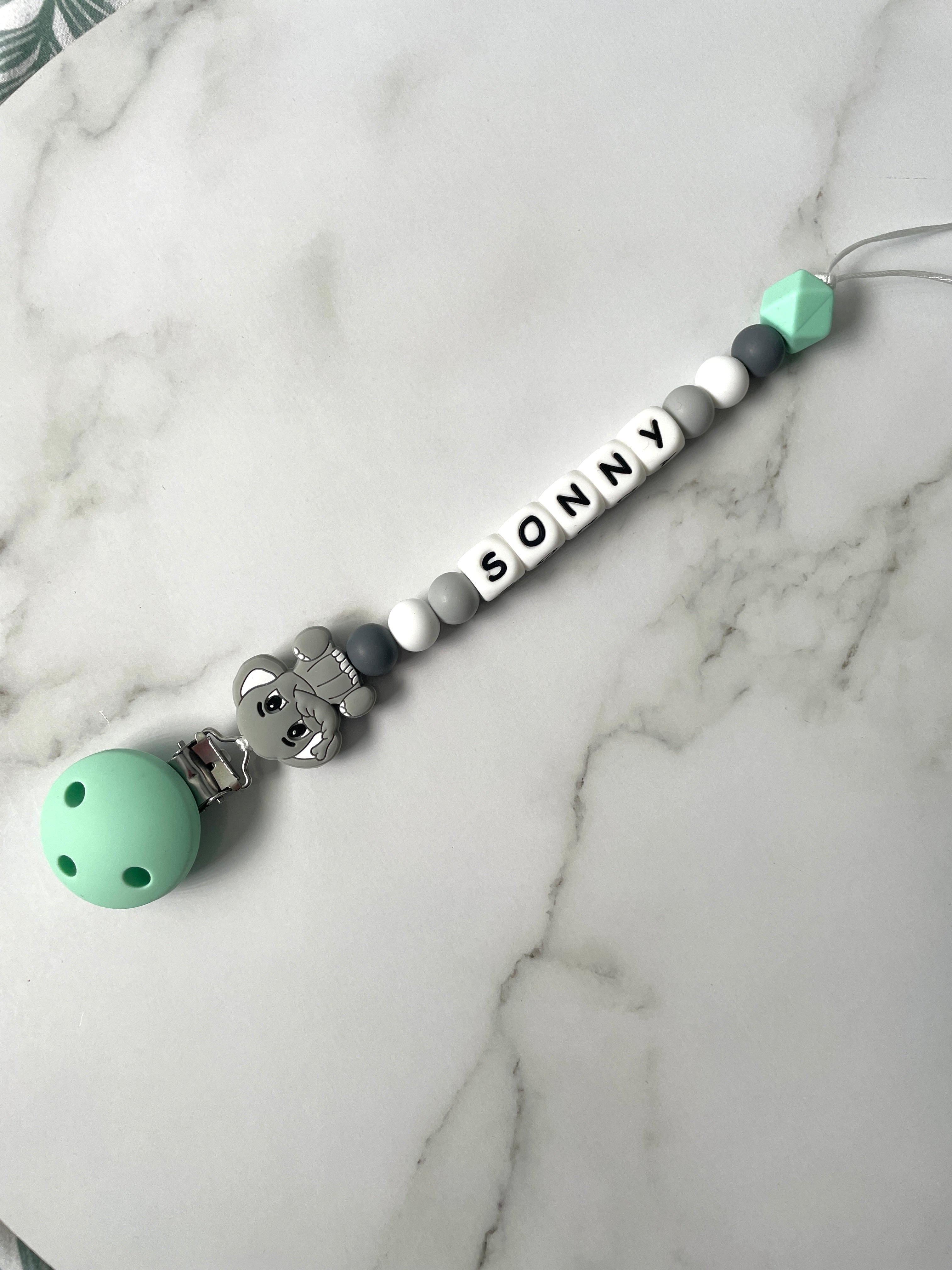 persoPersonalised dummy chain, dummy clip, dummy holder, blue grey elephant, Sonny design.