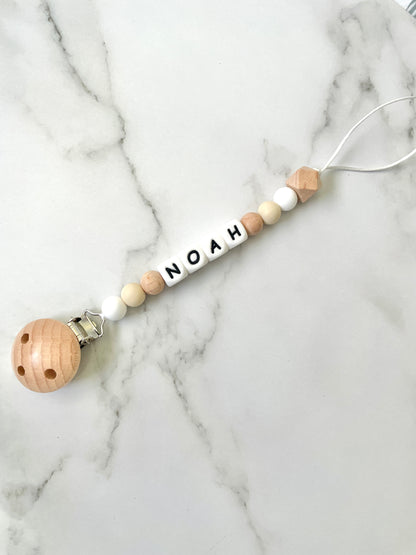 Personalised dummy chain, beaded dummy clip, name dummy holder, neutral colour - Noah design