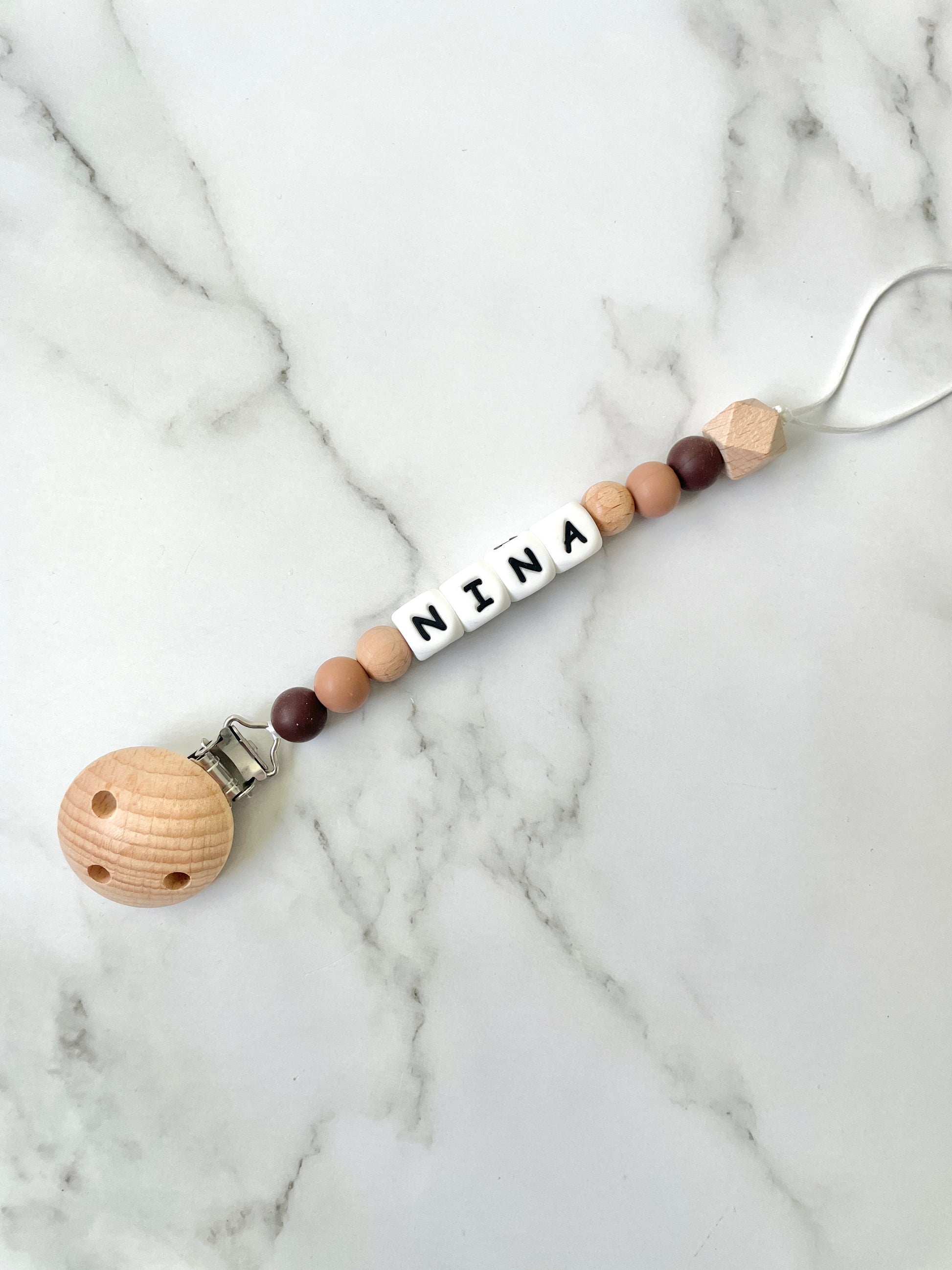 Personalised dummy chain, beaded dummy clip, name dummy holder, neutral colour, Nina