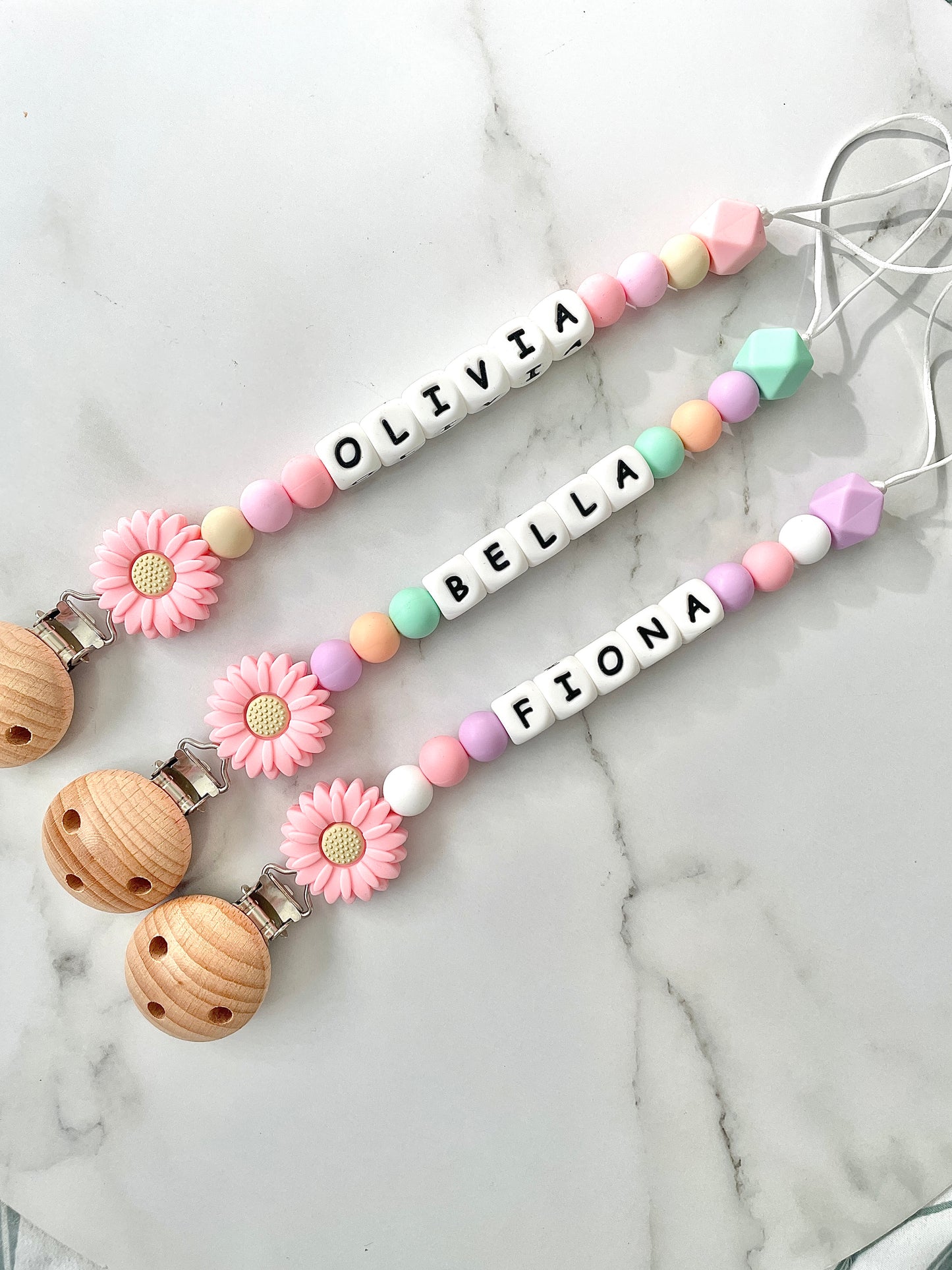 Personalised dummy chain, dummy clip, dummy holder, pink daisy